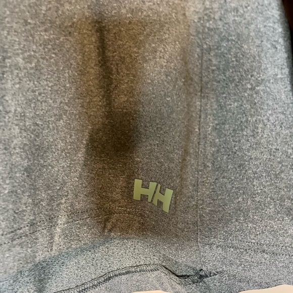 💕HELLY HENSEN💕 VERGLAS LIGHT HOODIE.  Size Medium.  NEW WITHOUT TAGS.  MINT. - Picture 4 of 7